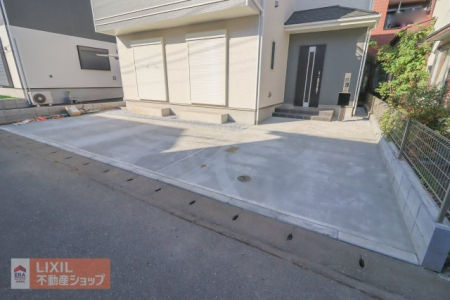  yԃXy[Xznʐ^BƂԃXy[XłB