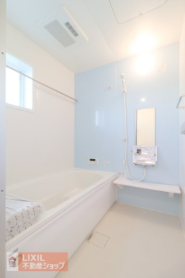  yzC@BJ̓~J̎łRCh[ɍsƂȂCyɐ󕨂܂Bɂ͗g[ŒgȂCBq[gVbN\hɂȂ܂B