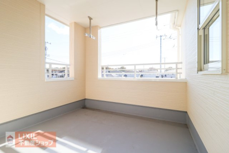 oRj[ yoRj[zsOǂň͂܂Ă邽߁AV╗̉e󂯂ɂ̂Ci[oRj[̃bgBĂ̋}ȗ[ł؂Ȑ󕨂Ă܂B