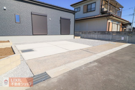  yԃXy[Xznʐ^BƂԃXy[XłB