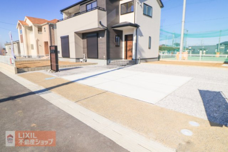  yԃXy[Xznʐ^BƂԃXy[XłB