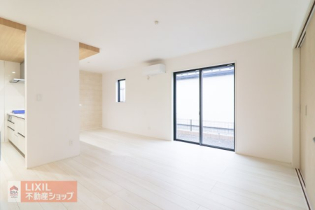 rO yrOz܂グVł̋ԂɃANZgAIVۗĂ܂B