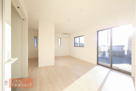 rO yrOzI[vLb`̊J郊rO[BŜnLb`łql̗lqȂby߂܂B