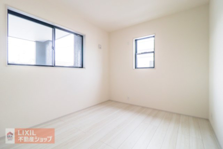 �Q�� �y�Q���z���n�����ʐ^�B���邢�̌��̓����Q���ł��B