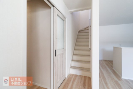 ���̑����� �y�����z���n�����ʐ^�B�K�i�͎肷�������D�w���񂩂炨�q�l�⍂��҂����S�ł��B