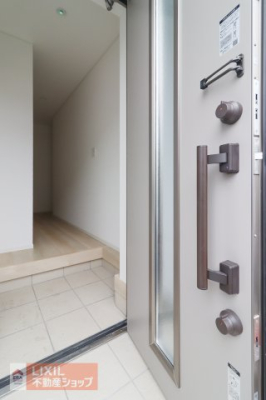  �y�h�Ɛݔ��z���n�����ʐ^�B�Q�d�ň��S�̃_�u�����b�N�B