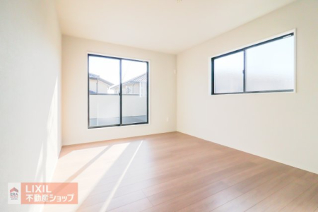 ���̑����� �y�m���z2�ʍ̌����m�ۂ������邢�����͉��₩�Ȏ��Ԃ�����܂��B���ʂ����ǂ��A��ϋ��S�n�̗ǂ���ԂƂȂ��Ă���܂��B�u�₩�ȕ��������ċN���钩�́A���K�����̎n�܂�ɁB 