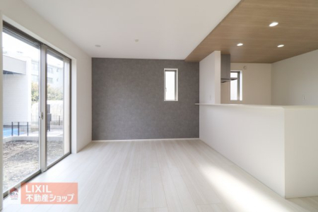  �y�_�C�j���O�z���n�����ʐ^�B�Ƒ��ł��낰��_�C�j���O�ł��B