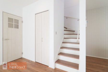 ���̑����� �y�����z���n�����ʐ^�B�K�i�͎肷�������D�w���񂩂炨�q�l�⍂��҂����S�ł��B