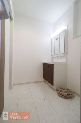  �y�E�ߏ��z���n�����ʐ^�B���ʒE�ߏ��͂������Ƃ����X�y�[�X�Ŏg���₷���ł��B