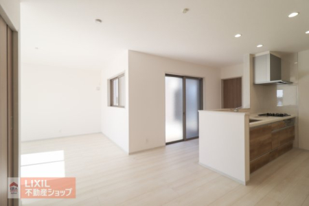  �y�_�C�j���O�z���n�����ʐ^�B�Ƒ��ł��낰��_�C�j���O�ł��B