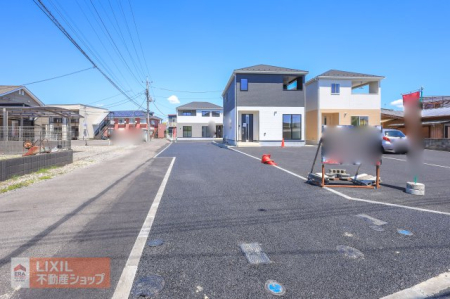 ���̑� �y�O�ʓ��H�z���n�����ʐ^�B�����⒓�ԂȂǁA���m�F���������B�O�ʓ��H�̌��n�����ʐ^�ł��B��Ƃ�̂��铹����y�X���ԂȂǁA���n�ł��m�F���������B