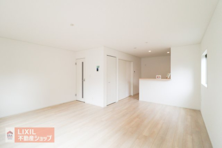  ���r���O�A�_�C�j���O�̑�����������閾�邢LDK�ł��B