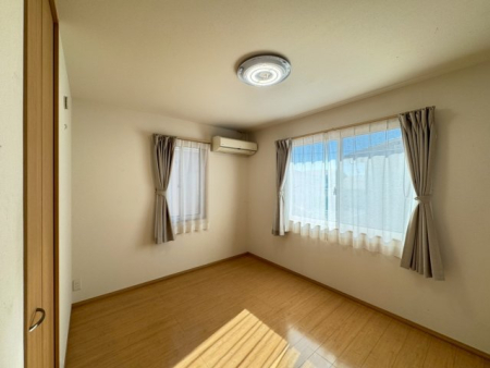 �q������ -