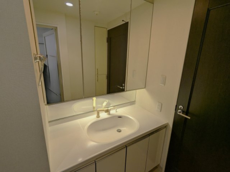 ���ʑ�E���ʏ� ���̌��Ɏ��[�X�y�[�X���������܂�