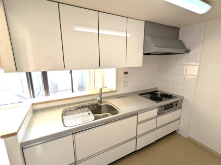 �L�b�`�� �L����ƃX�y�[�X�ƃV���N�A�R���̃K�X�R�����ƃO�������t���Ă���܂�