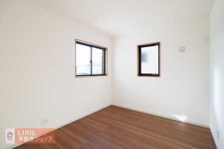 �Q�� �y�Q���z���n�����ʐ^�B���邢�̌��̓����Q���ł��B