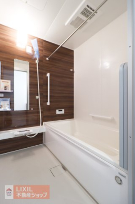 ���� �y�����z���K�Ȏg���S�n�Ƃ�Ƃ肠���Ԃ�1���̔��������ق����o�X���[���B��Ԃ��������������̂т̂юg�����Ƃ�݌v�B�L���������Ƃ�݌v�ŉ��K�ȃ����b�N�X�^�C�����߂����܂��B 