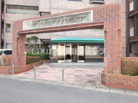 �G���g�����X �Y��ɐ�����ꂽ�A�͂����Z�҂��o�}���Ă���܂��B