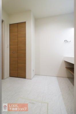  �y�E�ߏ��z���n�����ʐ^�B���ʒE�ߏ��͂������Ƃ����X�y�[�X�Ŏg���₷���ł��B