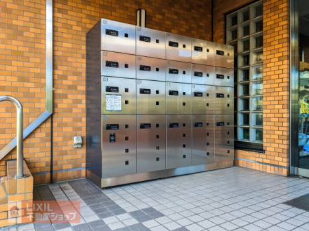  �s�ݎ��ɉו����󂯎�邱�Ƃ��ł���֗��ȑ�z�{�b�N�X���ݒu����Ă��܂���