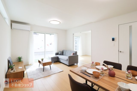  �y���r���O�_�C�j���O�z���n�����ʐ^�B�Ƒ��ŉ߂����邭�났�̋��