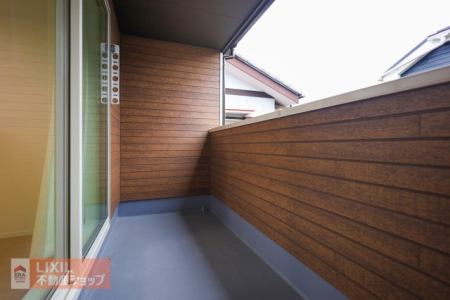 �o���R�j�[ �y�o���R�j�[�z�Q�K�o���R�j�[�͎�Q���ɖʂ��Ă�����󕨂���荞��Ŏ��[���邱�Ƃ��ł���̂łƂĂ��֗��ł��B���z�c���Q�����璼�ڃo���R�j�[�ցA���z�c�͂��ł��t�J�t�J 