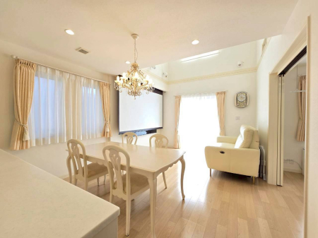 ���r���O -