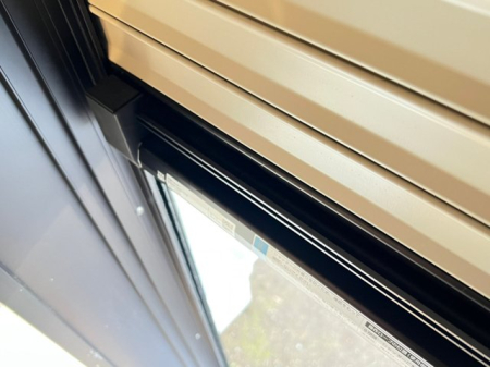 ���̑� �V���b�^�[�i�ʐ^�͓��d�l�ʐ^�j