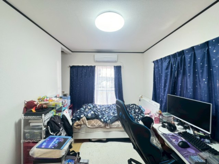 �Q�� ���邢�̌��̓����Q���͑傫���x�b�g���]�T�������ē���L���B