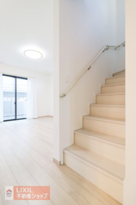 ���̑����� �y�����z���n�����ʐ^�B�K�i�͎肷�������D�w���񂩂炨�q�l�⍂��҂����S�ł��B