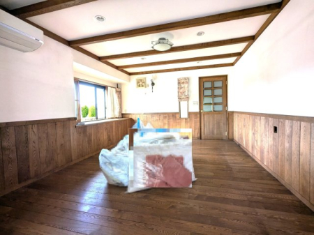 ���̑����� 15.5���̗m���B�d���V���b�^�[���t���Ă���܂��B