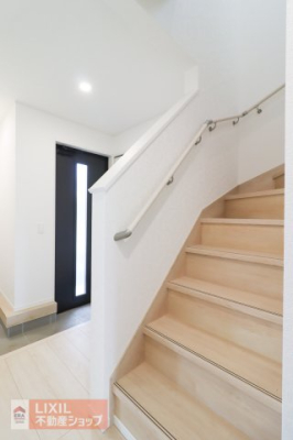 ���̑����� �y�����z���n�����ʐ^�B�K�i�͎肷�������D�w���񂩂炨�q�l�⍂��҂����S�ł��B