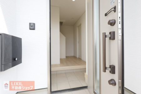  �y�h�Ɛݔ��z���n�����ʐ^�B�Q�d�ň��S�̃_�u�����b�N�B