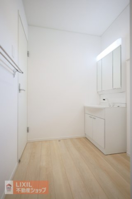  �y�E�ߏ��z���n�����ʐ^�B���ʒE�ߏ��͂������Ƃ����X�y�[�X�Ŏg���₷���ł��B