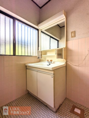 ���ʑ�E���ʏ� �傫�ȋ����t���Ă��邽�߁A�g�x�x������ۂɑ劈��ł���