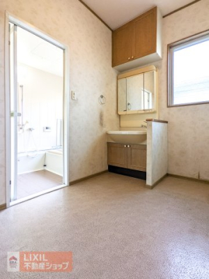  �L�X�Ƃ����E�߃X�y�[�X�ł��� �傫�ȑ����t���Ă���A���C����������ł��܂��I