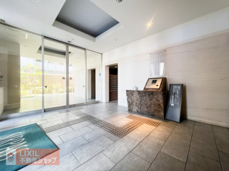 �G���g�����X �z�����D�����������ށA���邭�J���I�ȃG���g�����X�z�[���B�Ƒ��̋A�����������ݍ��ށA���炬�̋�ԁB