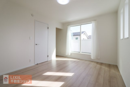 �Q�� �y�Q���z���n�����ʐ^�B���邢�̌��̓����Q���ł��B