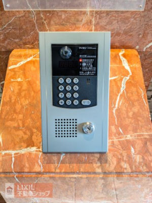  �I�[�g���b�N���������芮������Ă��܂��I���O�҂����ՂɌ������ɓ��邱�Ƃ��ł��Ȃ����߁A���S�ł��I 