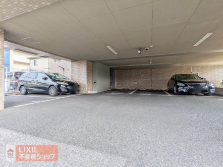 ���ԏ� �~�n���ɕ��u���ԏꂪ14�䕪����܂��B�i���ԏ�̈ʒu�ɂ��ẮA2�N��1�񒊑I�Ō��肵�܂��B�j