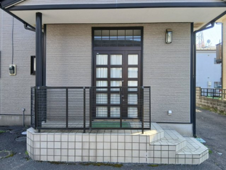 ���̑� �y���̑��^���n�ʐ^�z�X�܂̃G���g�����X�ł��B�X�܂Ƃ��Ă̗��p�͂������A���q�l�p�̌��ւƂ��āA���Ƒ��p�̌��ւƕ����邱�Ƃ��ł��܂��B�����Y��Ő��������ւŁA���q�l�����}���ł��܂��ˁB