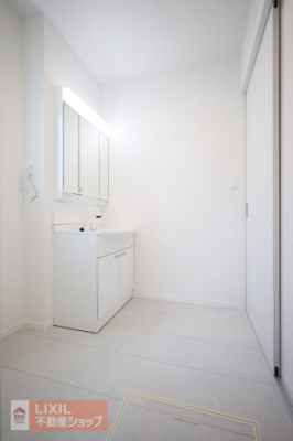  �y�E�ߏ��z���n�����ʐ^�B���ʒE�ߏ��͂������Ƃ����X�y�[�X�Ŏg���₷���ł��B