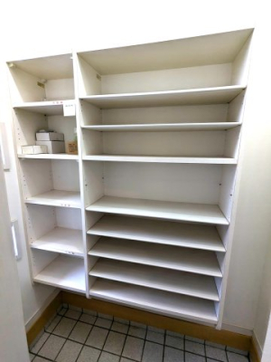 ���� ���ւ̎��[�X�y�[�X�ɂ̓x�r�[�J�[��S���t�o�b�O�����[�ł���X�y�[�X���������܂�