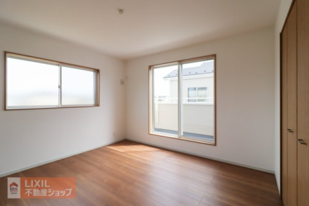 �Q�� �y�Q���z���n�����ʐ^�B���邢�̌��̓����Q���ł��B